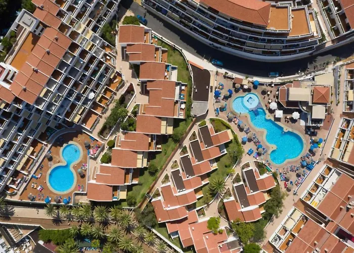 Lägenhetshotell De 2 Con Piscina En