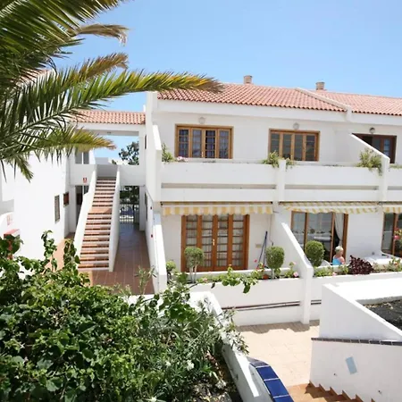 De 2 Con Piscina En Apartahotel