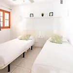 De 2 Con Piscina En Апарт-отель 3*